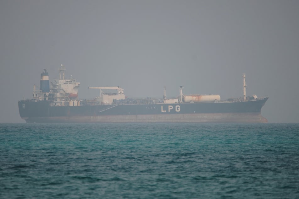 Die Schifffahrt in der wichtigen Meerenge Bab al-Mandab soll laufen. (Symbolfoto)