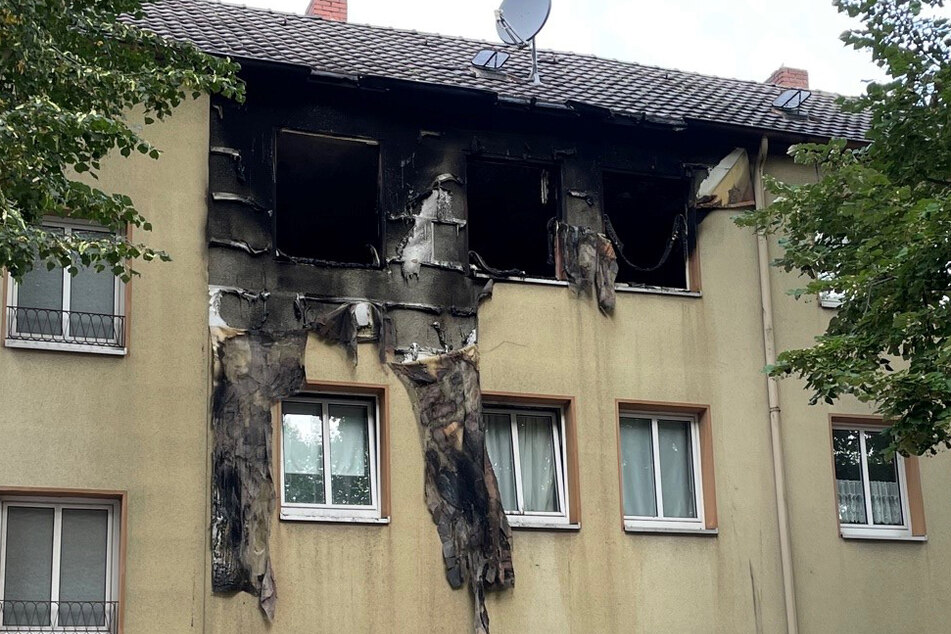 Das Feuer hatte in der Wohnung im Mönchengladbacher Stadtteil Giesenkirchen deutliche Spuren hinterlassen.