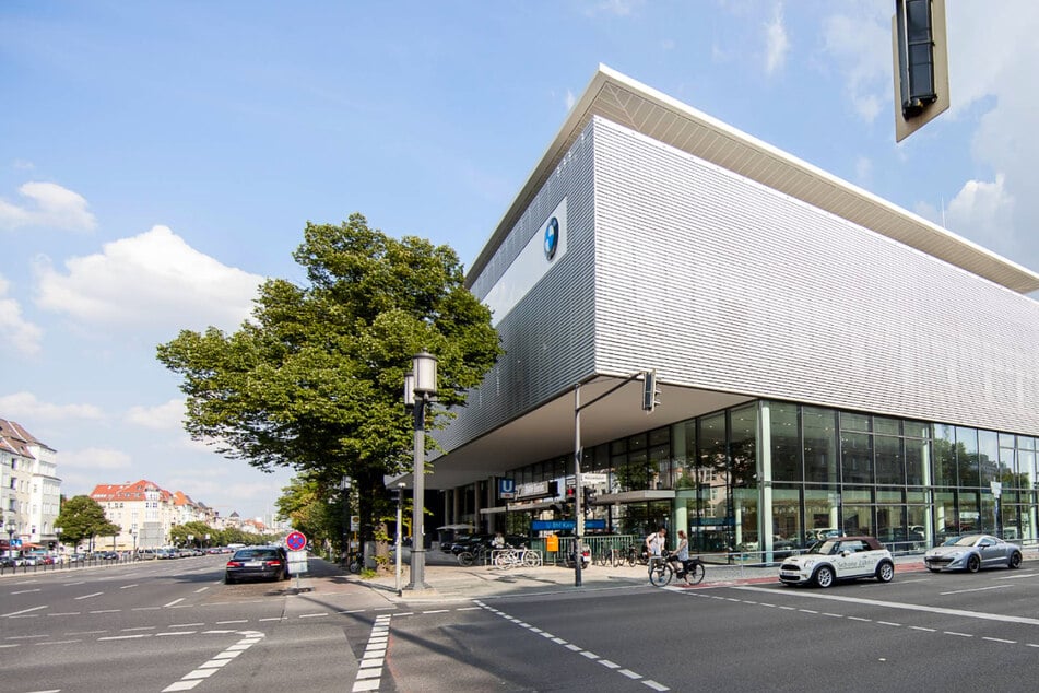 BMW Berlin verkauft X1 und 5er Touring günstig im Angebot