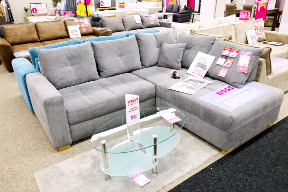Bei Möbel Boss in Berlin-Mahlsdorf spart Ihr für kurze Zeit 25 Prozent auf fast alles – auch Sofas!