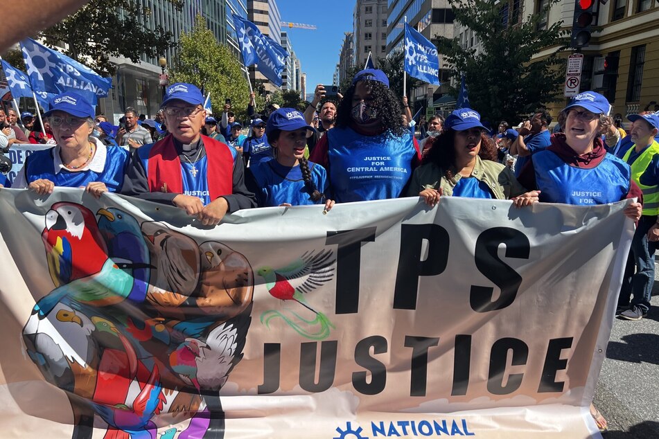 TPS families and supporters march to the White House to demand an extension of temporary protections for El Salvador, Honduras, Nicaragua, and Nepal and a designation for Guatemala.