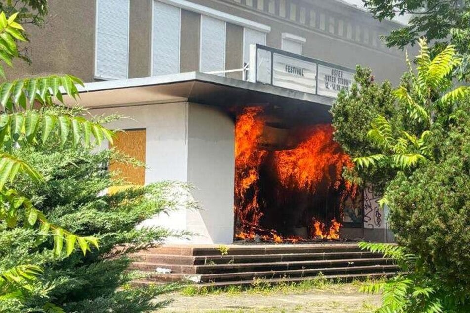 Unter anderem der Brand im ehemaligen Kino in Bitterfeld-Wolfen könnte auf die Kappe der beiden gehen.