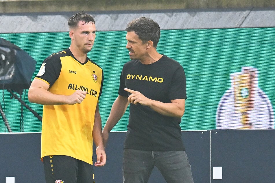 Robin Meißner (24, l.) schoss gegen Fortuna Düsseldorf in der ersten Runde des DFB-Pokals das 2:0.