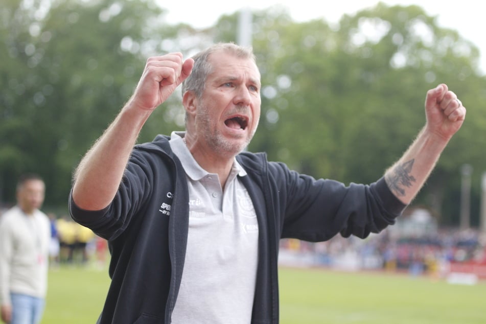 Der Punktgewinn fühlte sich für Lok-Coach Jochen Seitz (49) wie ein Sieg an.