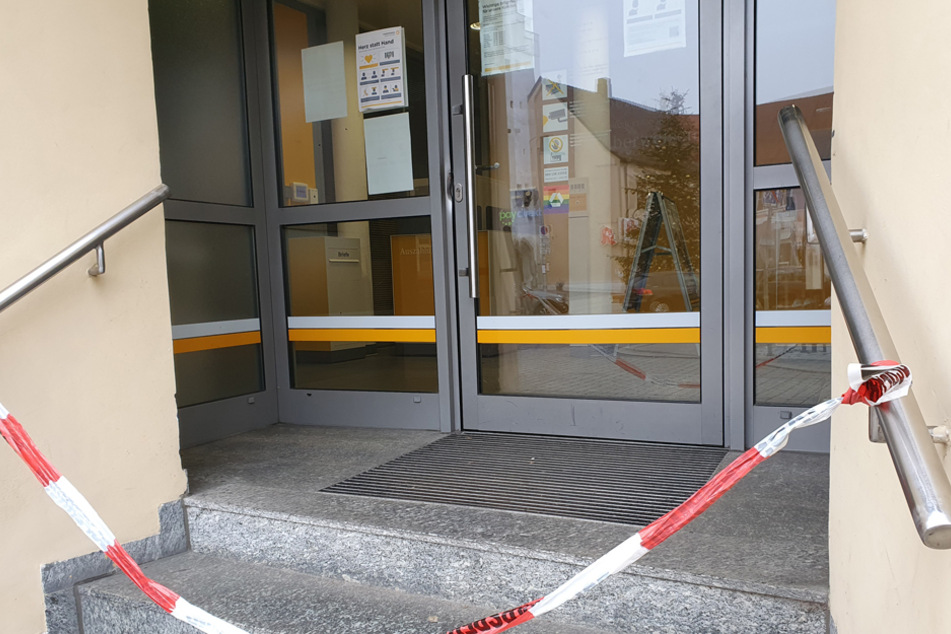 Die Täter waren beim Eintreffen der Polizei bereits geflüchtet.