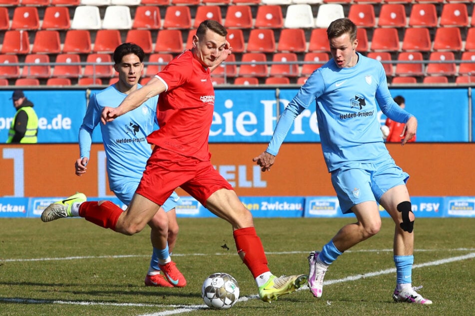 Der FSV Zwickau geht bereits in der fünften Minute in Führung. Torschütze: Lucas Albert (M.).