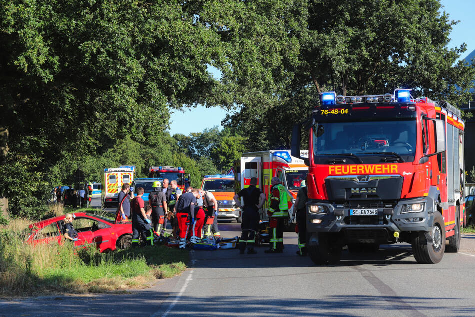Bei einem Unfall auf der L260 zwischen Hardebek und Großenaspe ist eine 52 Jahre alte Frau ums Leben gekommen.
