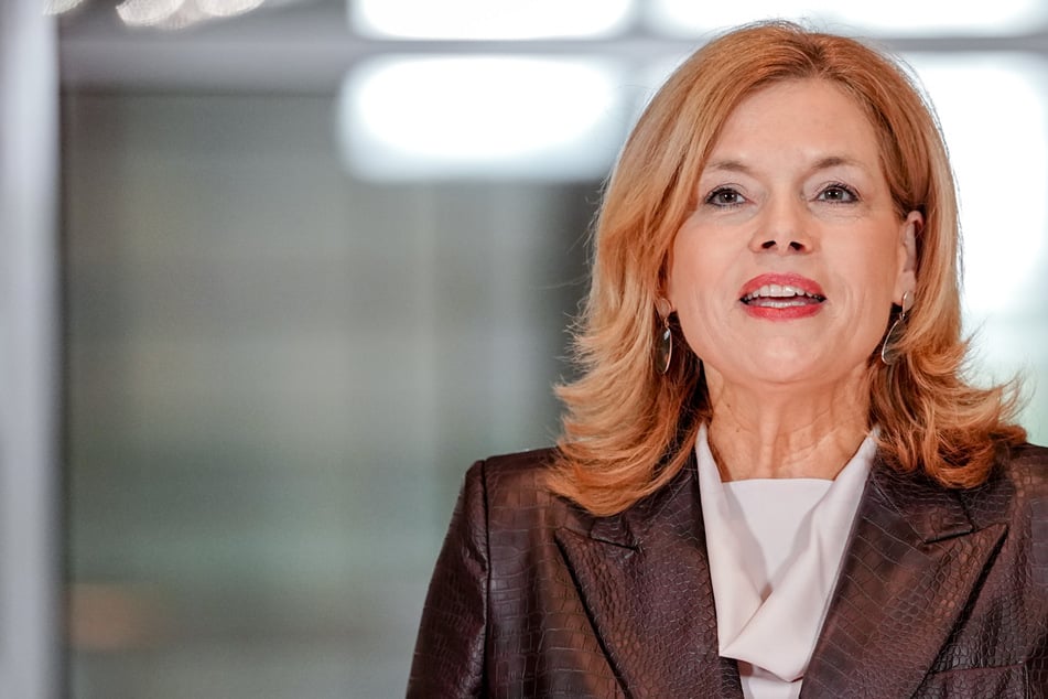 Hacker-Angriff auf Julia Klöckner: Kriminelle gelangen an Signal-Chats