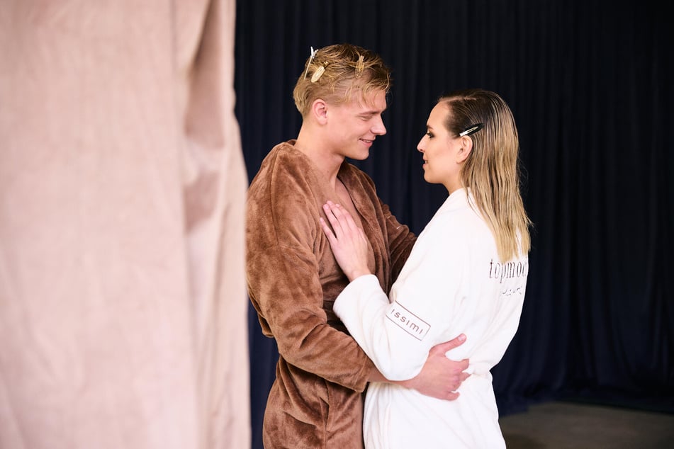 GNTM: Lippenbiss und Leidenschaft: In Los Angeles kommen sich die GNTM-Kandidaten verdächtig nah