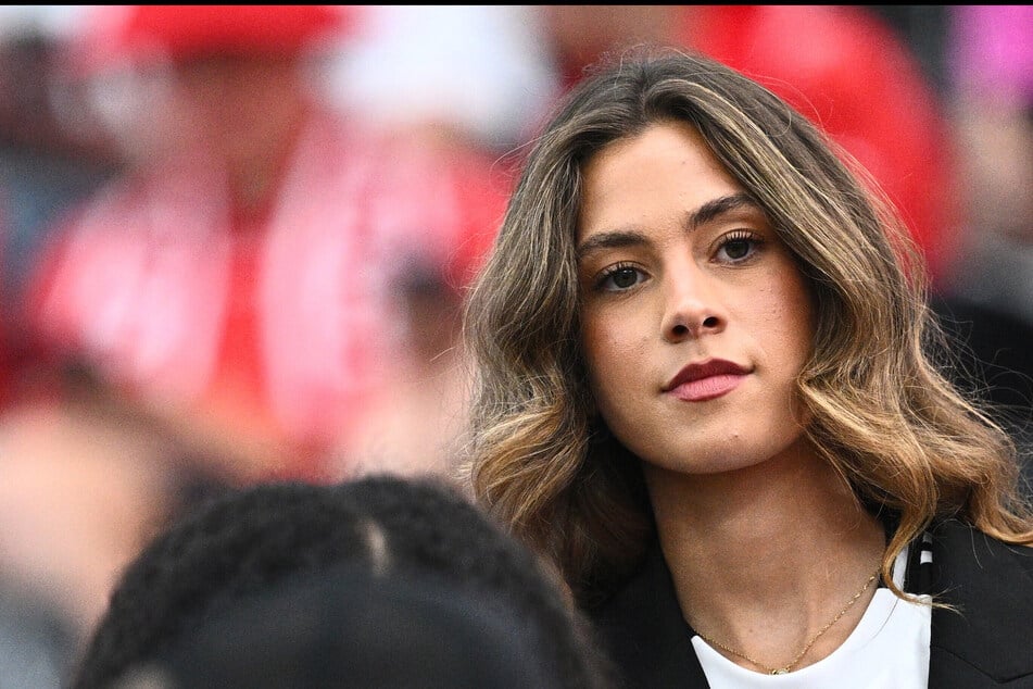 Sophia Havertz unterstützt ihren Mann bei fast jedem Spiel im Stadion.