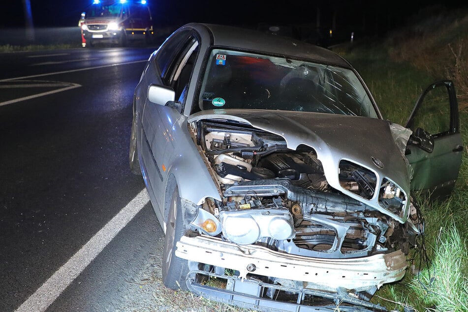 BMW kollidiert mit Alfa Romeo: Schwerer Unfall mit fünf Verletzten