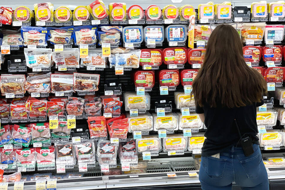 Listeria outbreak in multiple states traced to deli meat and cheese