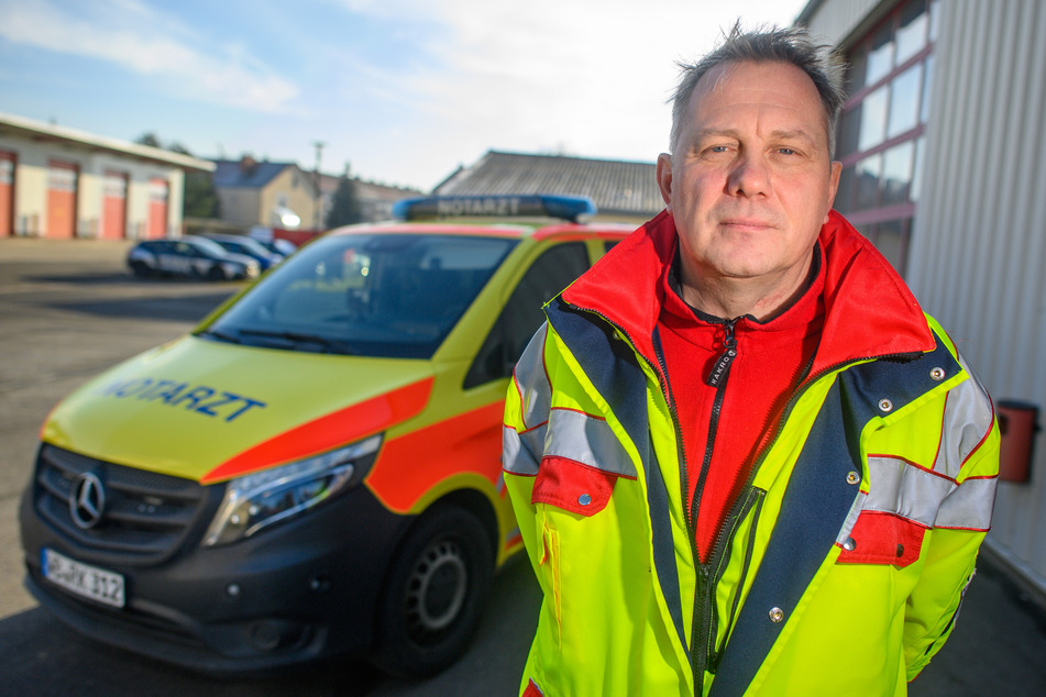 Mario Kleinschmidt ist Notfallsanitäter beim Deutschen Roten Kreuz. Er soll künftig durch Gemeindenotfallsanitäter unterstützt werden.