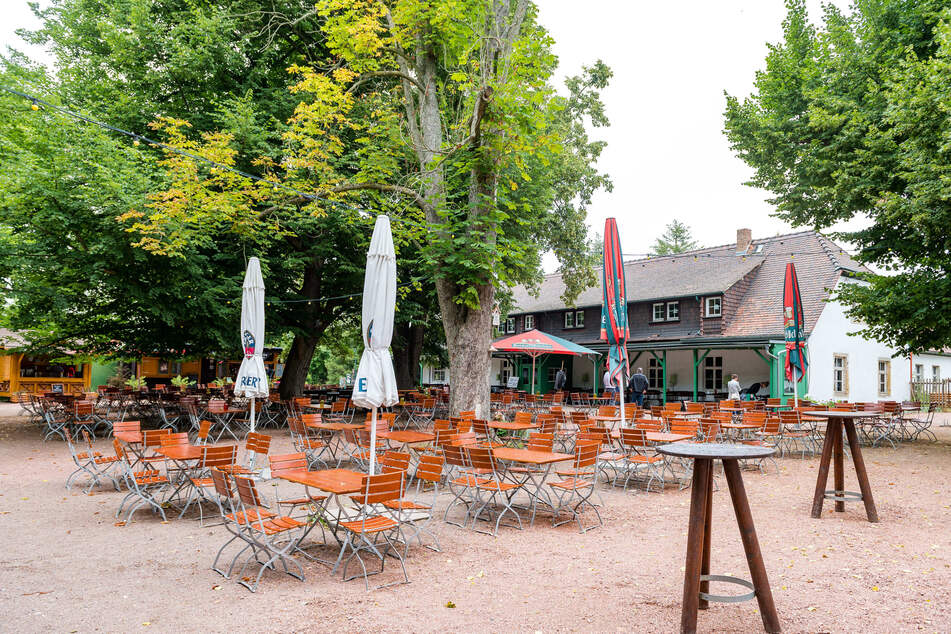 Noch einmal trödeln: Auf dem Landgut Hofewiese steigt am heutigen Sonntag ein Flohmarkt.