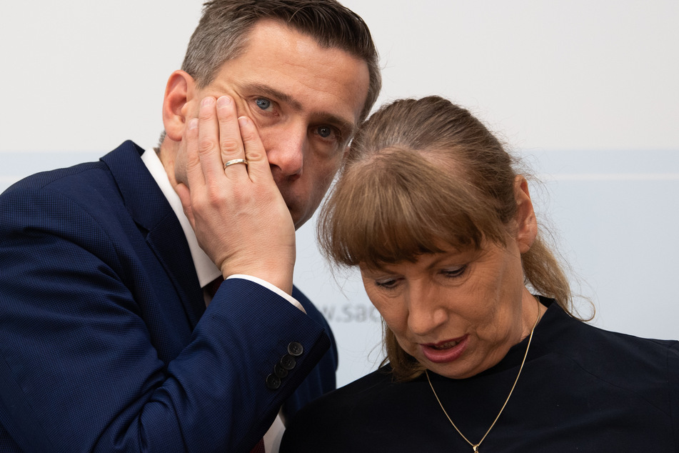 Martin Dulig (46, SPD, l.), Wirtschaftsminister von Sachsen, und Petra Köpping (61, SPD), Sozialministerin von Sachsen