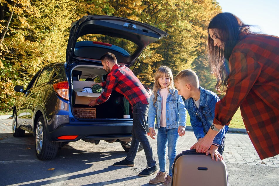 Freie Zeit zusammen verbringen: Die Kombi aus Urlaub mit der ganzen Familie und Reisen mit dem eigenen Auto ist 2026 der Ferienfavorit.