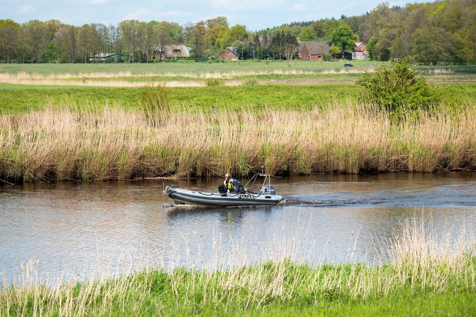 Am Donnerstag soll erneut der Fluss Oste nach dem vermissten Jungen (6) abgesucht werden.