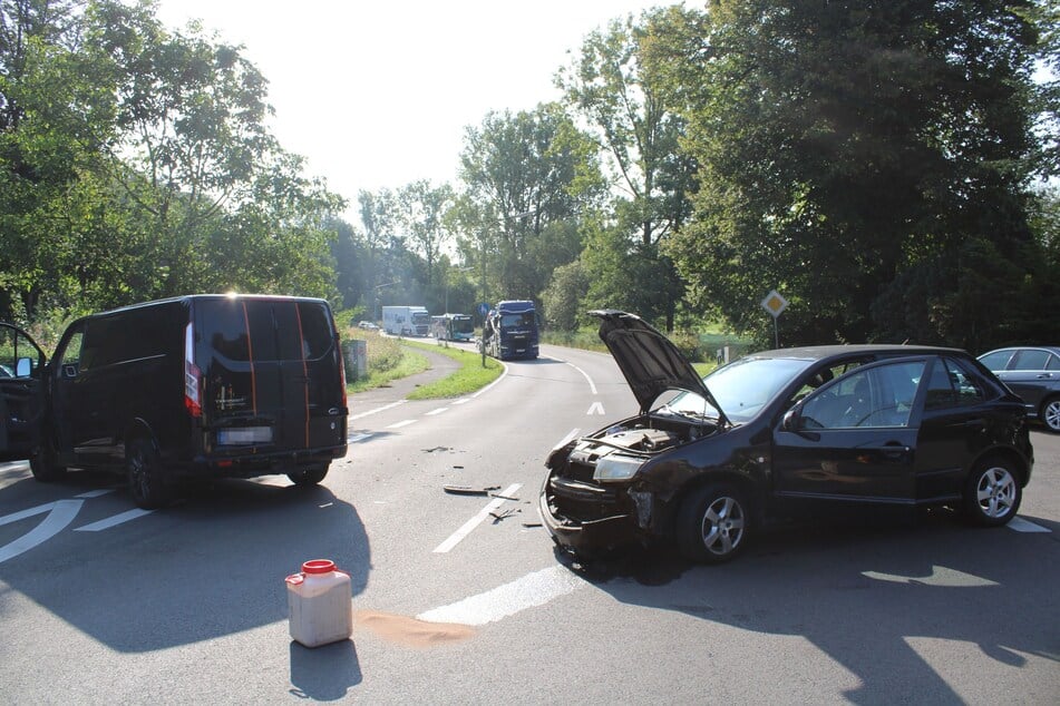 Bei einem Unfall in Overath wurde ein Senior leicht verletzt.