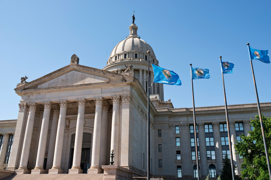 Oklahoma Governor signs bill to make abortions illegal