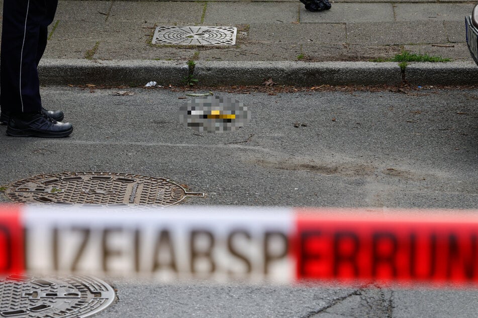 Am Tatort stellten die Beamten das Messer sicher.