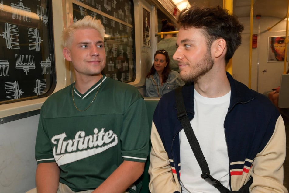 Moritz (l.) verknallt sich in seinen Retter Robin.