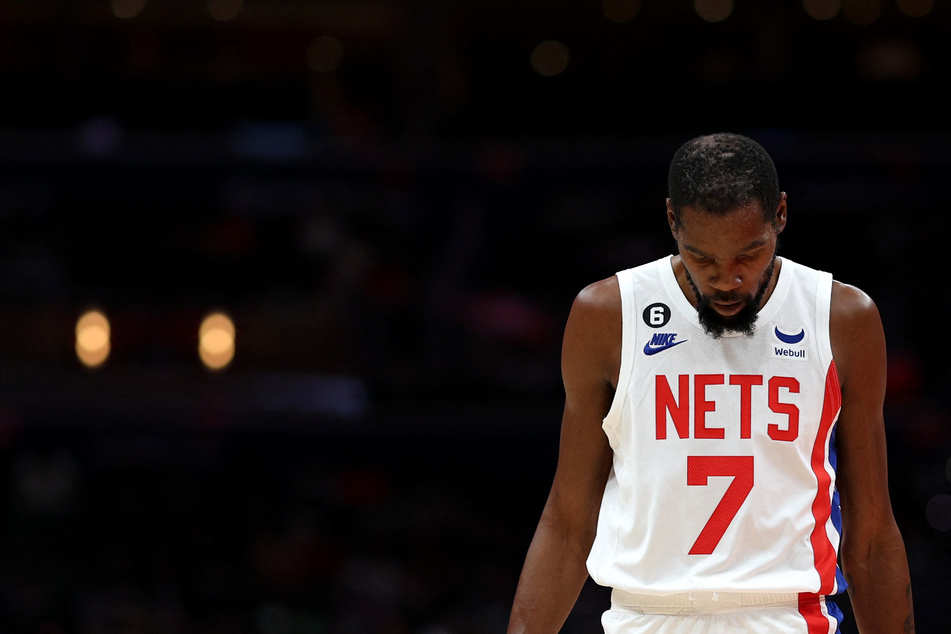 Kevin Durant showed up in the Brooklyn Nets' 128-86 win over the Washington Wizards.