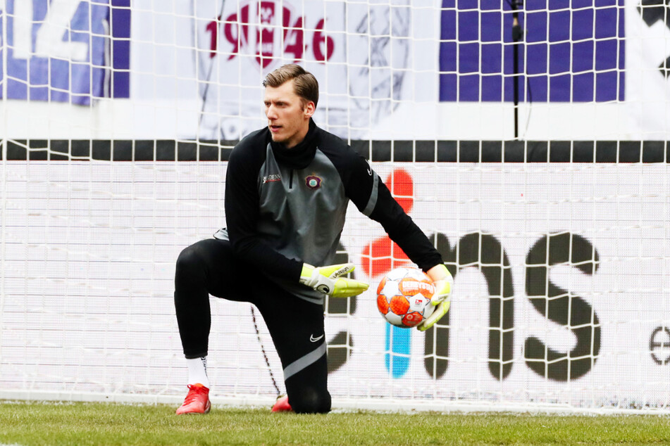 Nachdem Martin Männel am Samstag positiv auf Corona getestet wurde, musste er einspringen: Philipp Klewin.