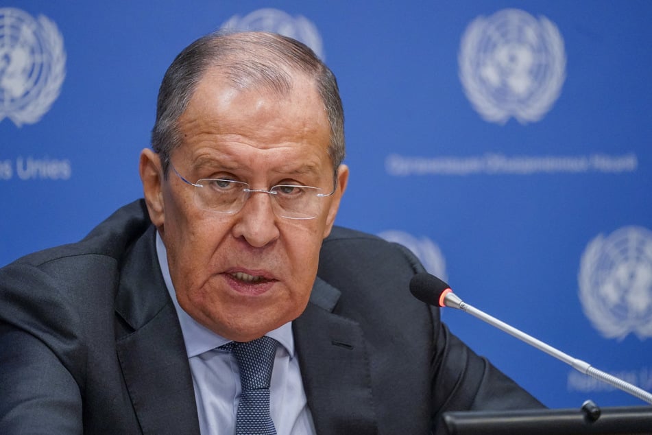 Russlands Außenminister Sergej Lawrow (71) konterte die Kritik und warf den USA vor, dass sie selbst ein Wettrüsten im All vorantreiben würden.