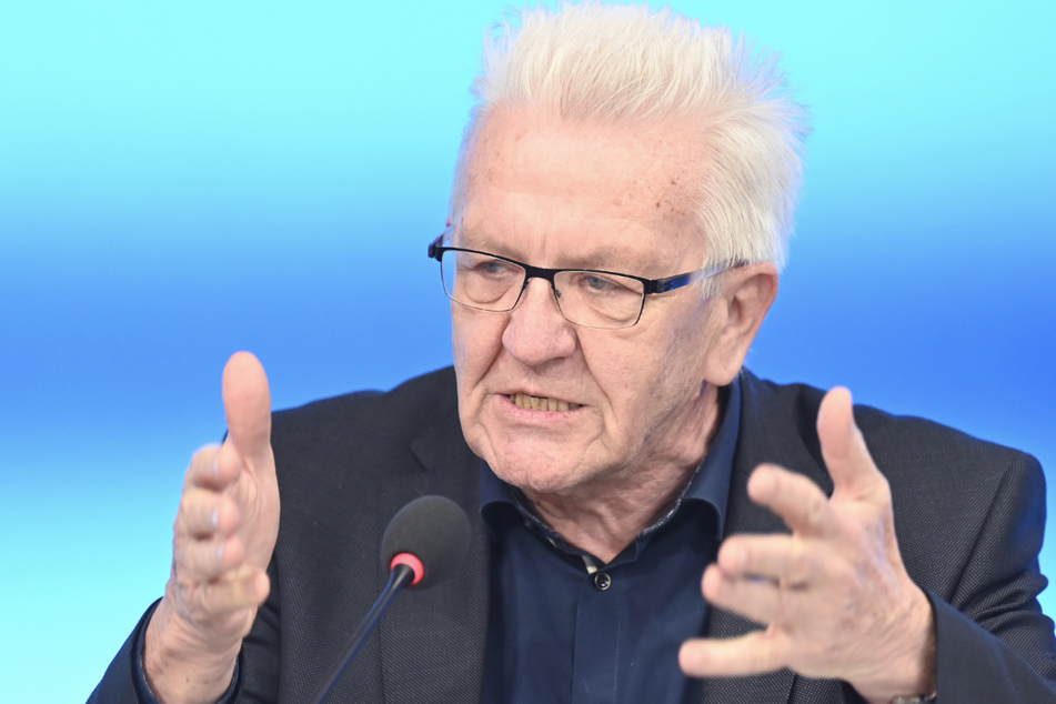 Ministerpräsident Winfried Kretschmann (73, Grüne) hält das generelle Tempolimit auf Autobahnen für nicht so bedeutend für den Klimaschutz.