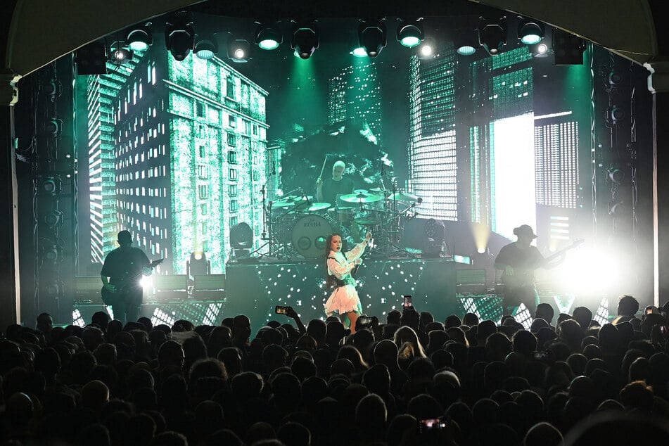 Die Sängerin Tatiana Shmayluk (38) hat sich seit der Gründung der Band zu einer Leitfigur innerhalb des Metal entwickelt.