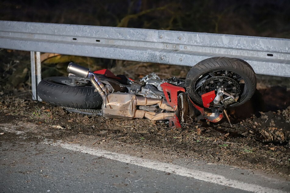 Für den gestürzten Motorradfahrer (30) kam am Sonntagnachmittag (10. März) jede Hilfe zu spät.