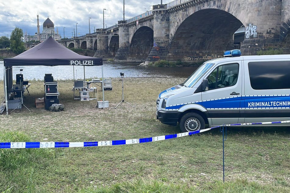 Am Montag an der Marienbrücke entdeckt: Der Tatort dreht mit kleinem Besteck.