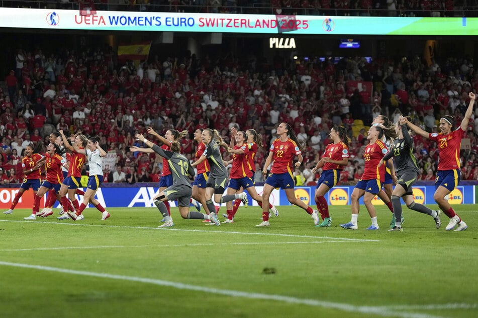 Spanien beendete alle Träume von Gastgeber Schweiz und zog ins EM-Halbfinale ein.