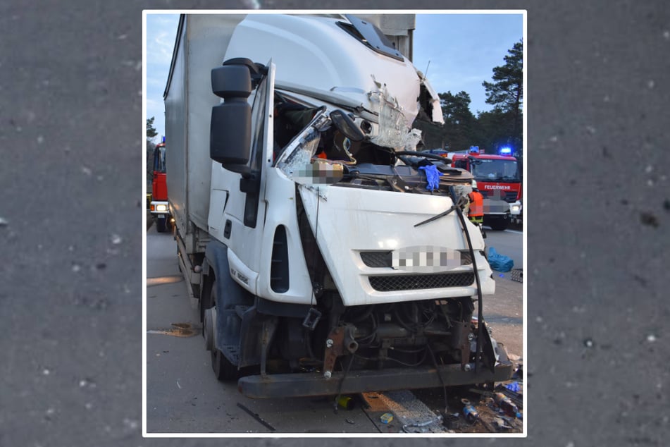 Bei einem Unfall am Donnerstag auf der A9 wurde ein 60 Jahre alter Lastwagen-Fahrer schwer verletzt.