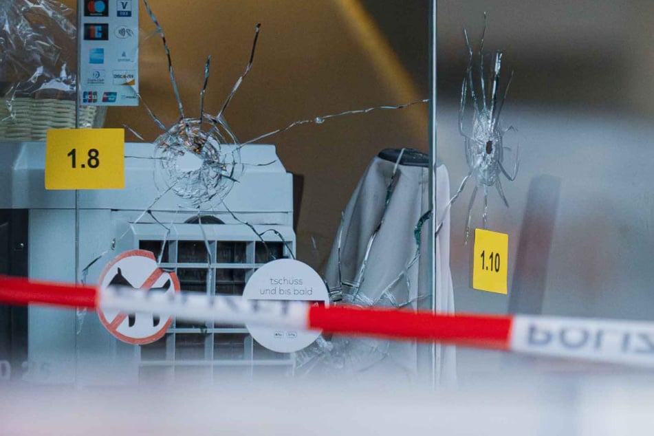 Köln: Schüsse auf offener Straße! Imbissbude im Fadenkreuz der Attacke?