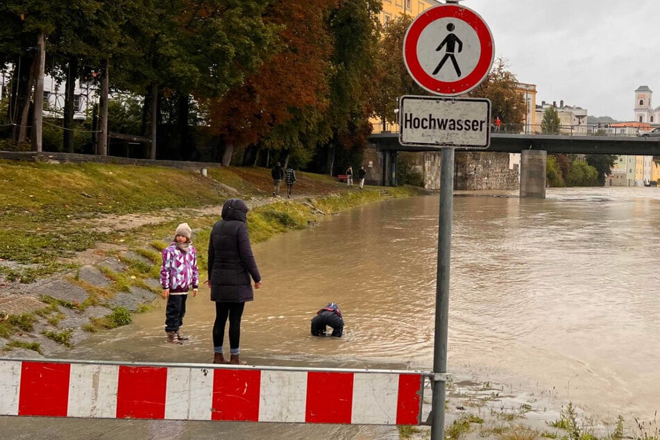 In Passau wurde bereits Meldestufe 3 erreicht. Ein leichter Anstieg sei vor der Entspannung der Lage noch zu erwarten.