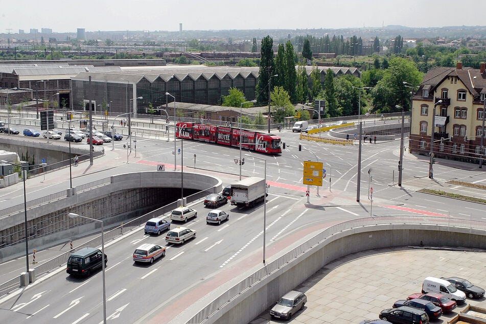 Unweit der Flügelwegbrücke ereigneten sich die beiden Straftaten. (Archivbild)