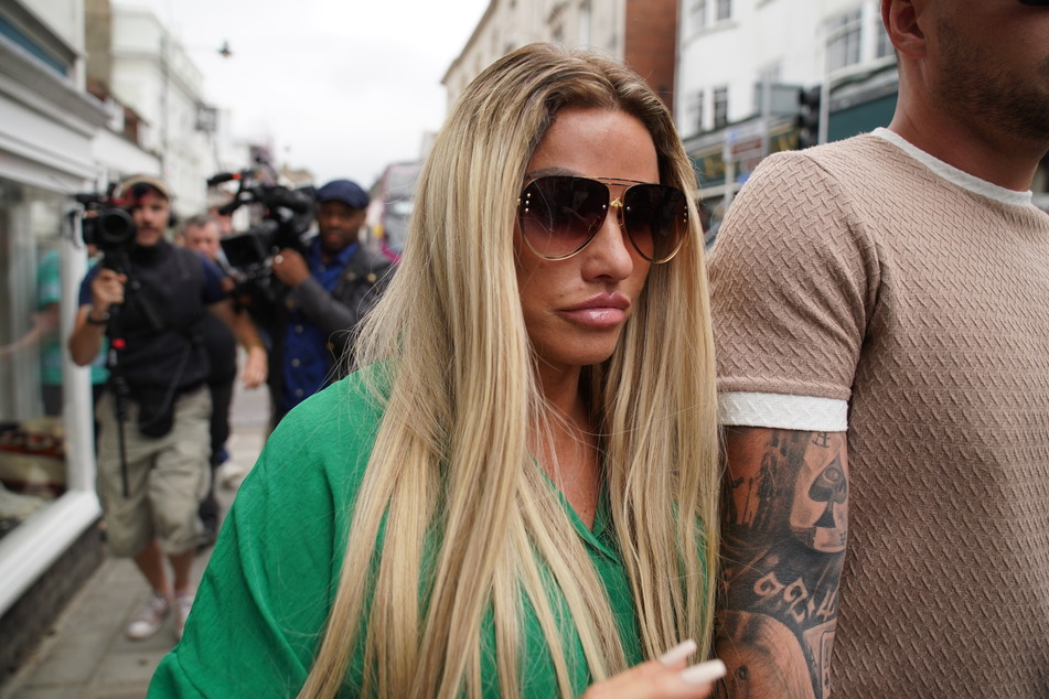 In der Vergangenheit sorgte Katie Price (46) unter anderem damit für Aufsehen, Gerichtstermine versäumt zu haben.