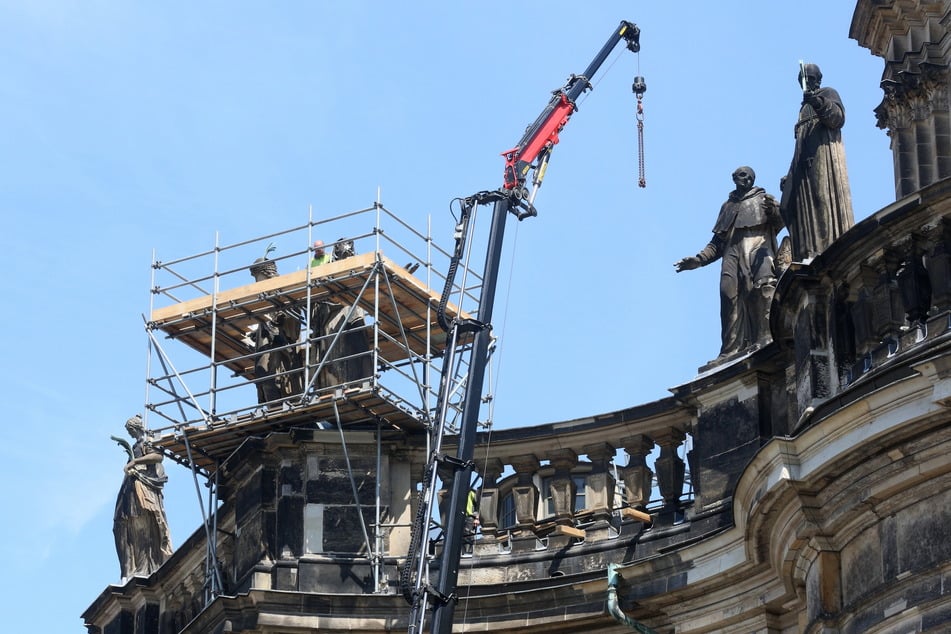 Die Figuren Stephanus und Kasimir wurden am Mittwoch abmontiert.