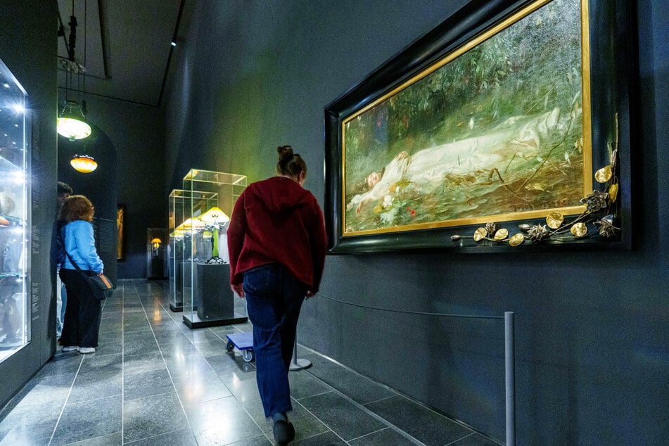 Esta pintura del artista modernista Friedrich Heyser debe servir como referencia para la escena inicial del video de Taylor Swift para la canción “The Fate of Ophelia”.