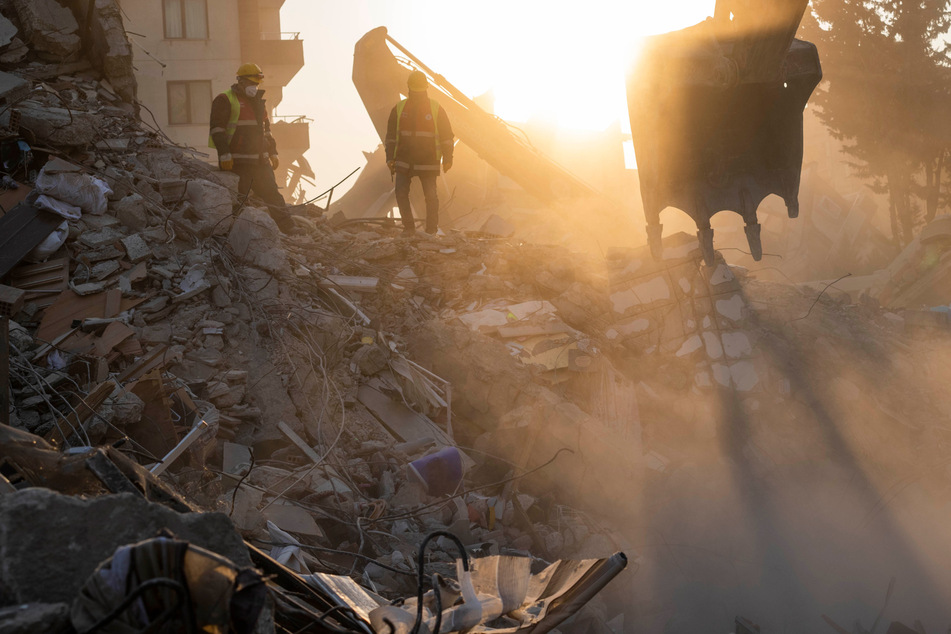 Erdbeben: Mustafa (13) nach fast 10 Tagen aus Trümmern gerettet
