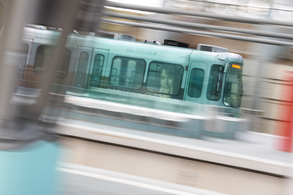 Zu rassistisch! Diese Verkehrsbetriebe wollen auf "Schwarzfahren" verzichten