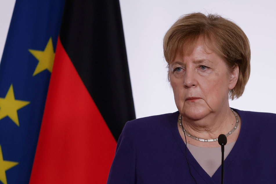 Ist sie verzweifelt? Angela Merkel scheint mit ihrem Latein am Ende!