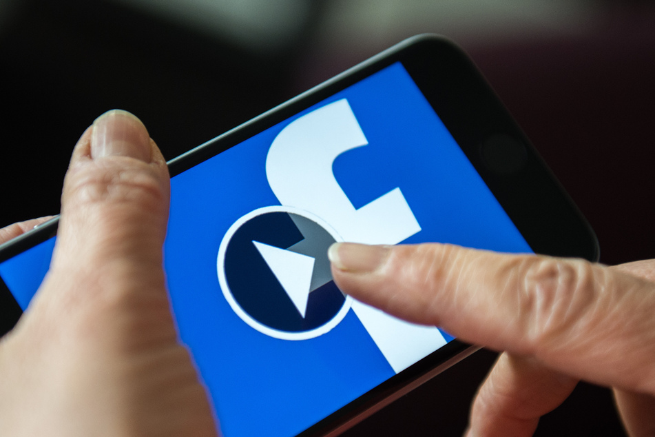 Ab sofort: So warnt Facebook User, falls sie Fake News gelesen haben