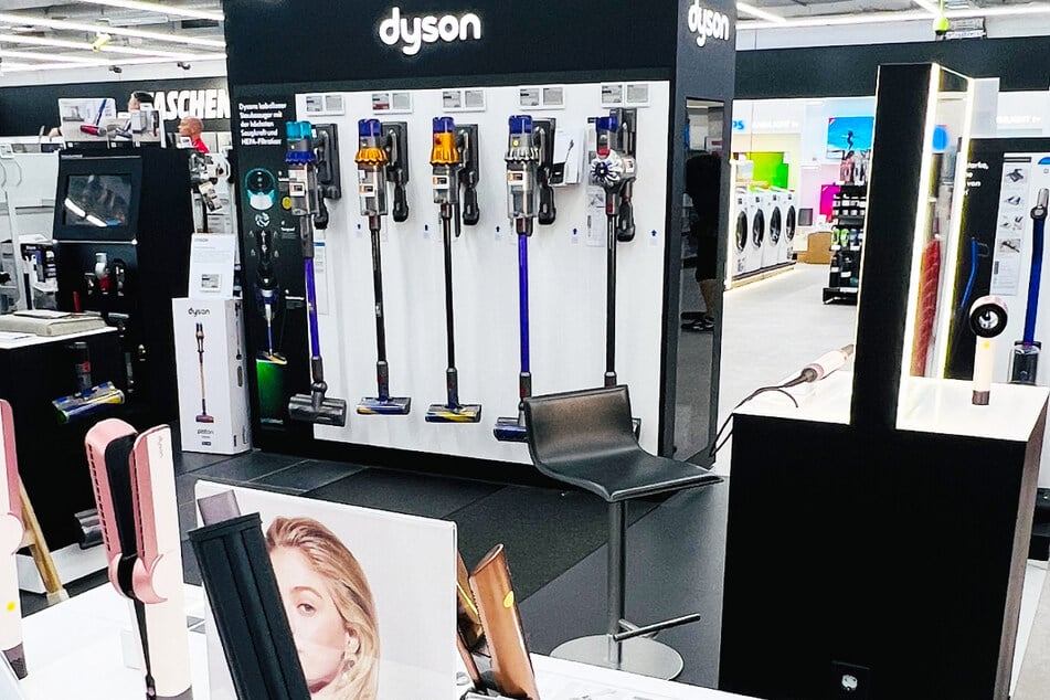 MediaMarkt Rostock-Brinckmansdorf feiert Neueröffnung nach Umbau.
