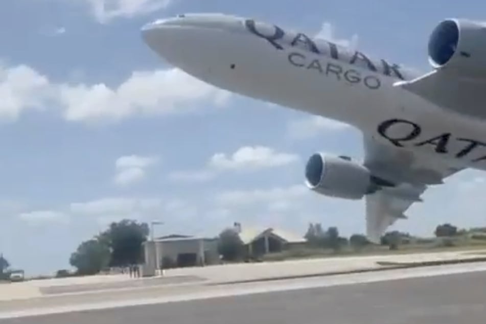 Die Boeing 777 kam dem Boden bei dem riskanten Manöver in Texas gefährlich nahe.
