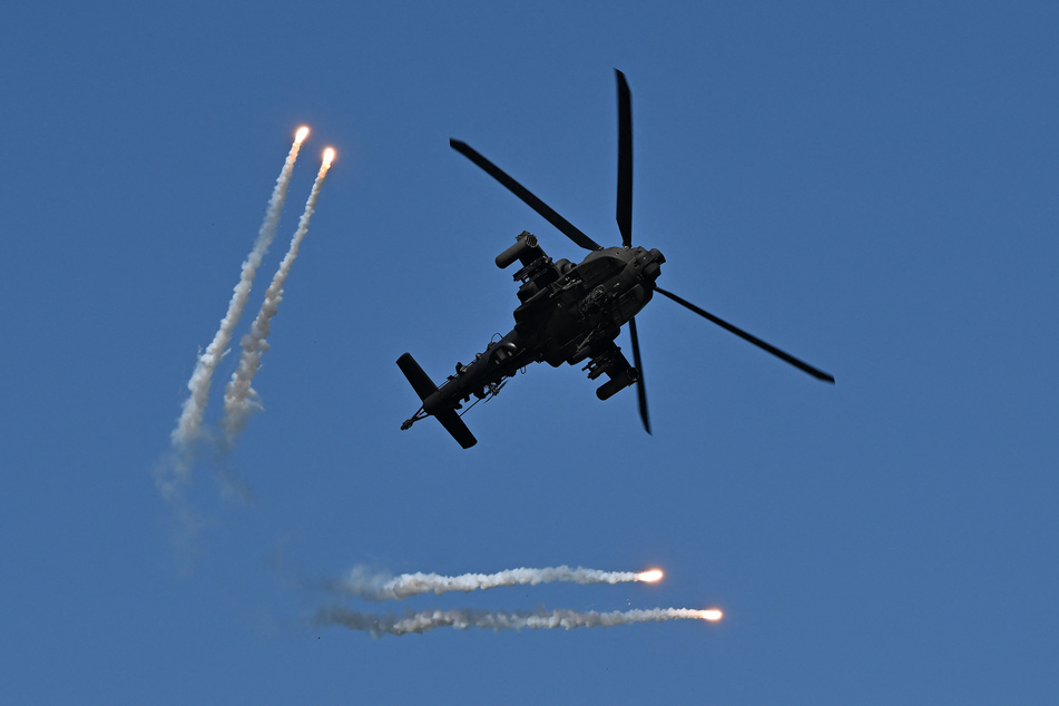 A US deal to sell Apache attack helicopters and related equipment worth $3.5 billion to South Korea has been criticized. "reckless" from the regime in Pyongyang.