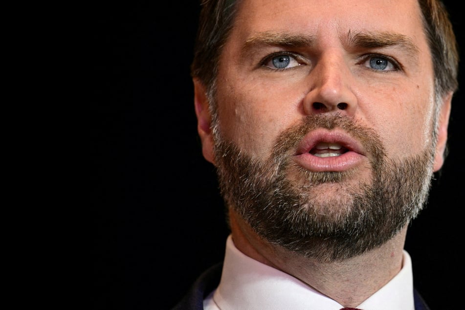 Man charged with threatening to kill JD Vance during Ohio visit