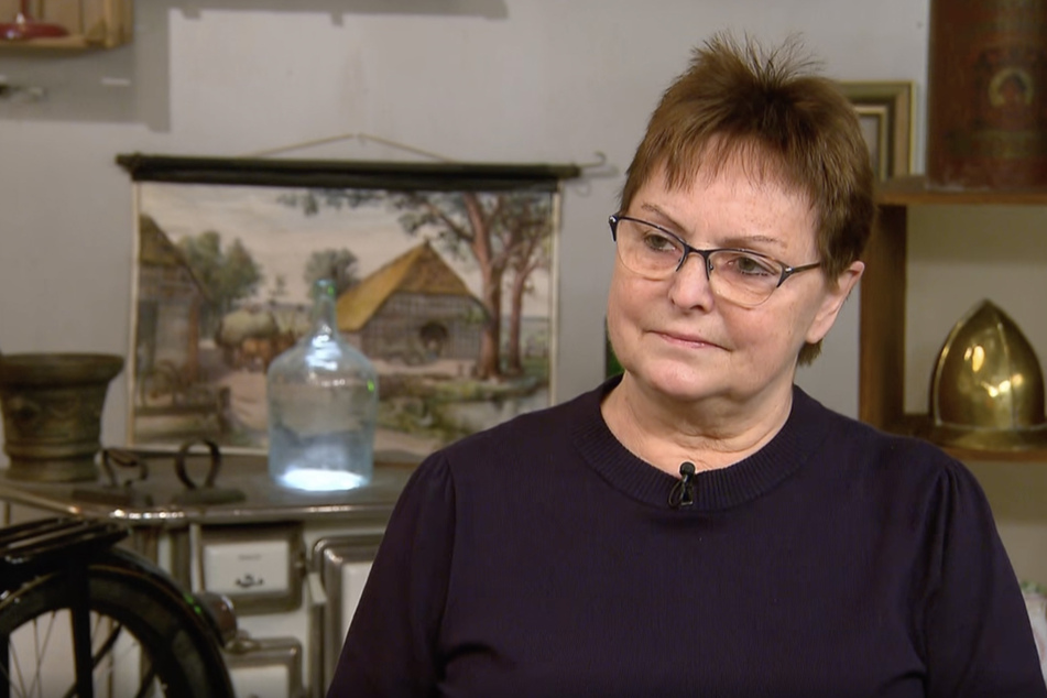 Ilona Düsing (66) tat ihrer Nachbarin einen Gefallen und verkaufte den Flachmann bei "Bares für Rares".