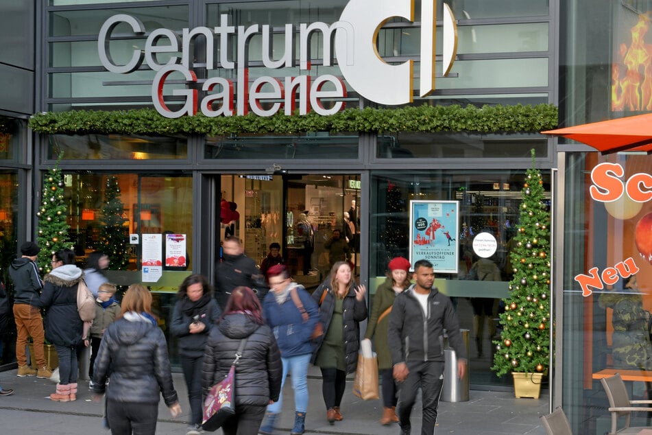 Die Centrum Galerie in Dresden ergänzt die einzelnen Shopping-Läden auf der Prager Straße mit einem tollen Angebot auf drei Etagen.